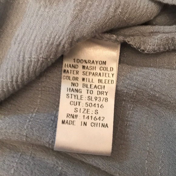 🌼 she & sky 🌼 blue/gray embroidered peplum top - Picture 5 of 5